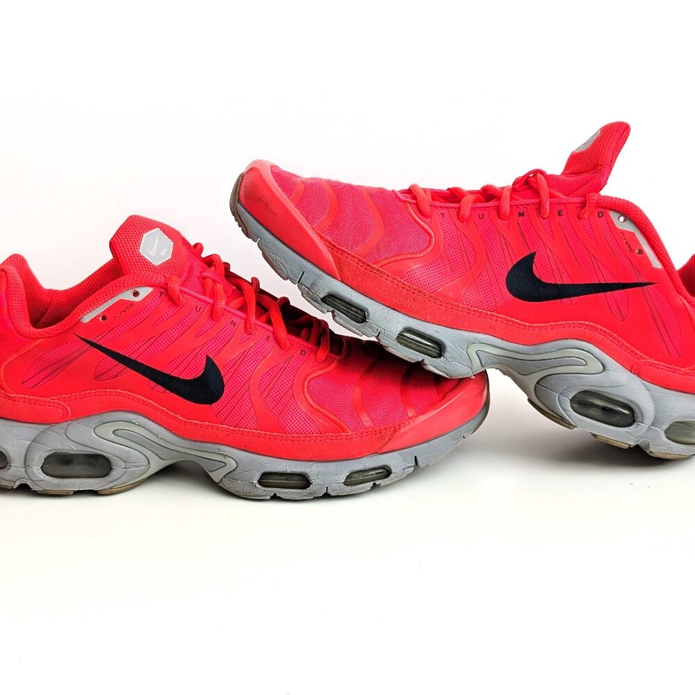 Nike Air Max Plus TN Tuned Flywire Solar Red Athletic Shoes